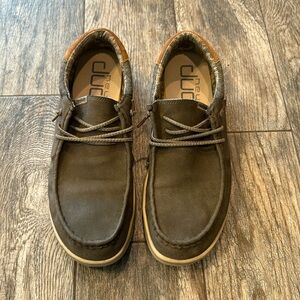 Men’s Hey Dude shoes